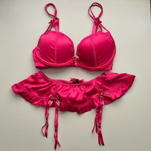 Victoria’s Secret Sexy Little Things • 32D Small • Pink Satin Push Up Bra Garter